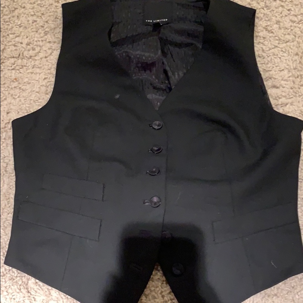 Black stylish vest !